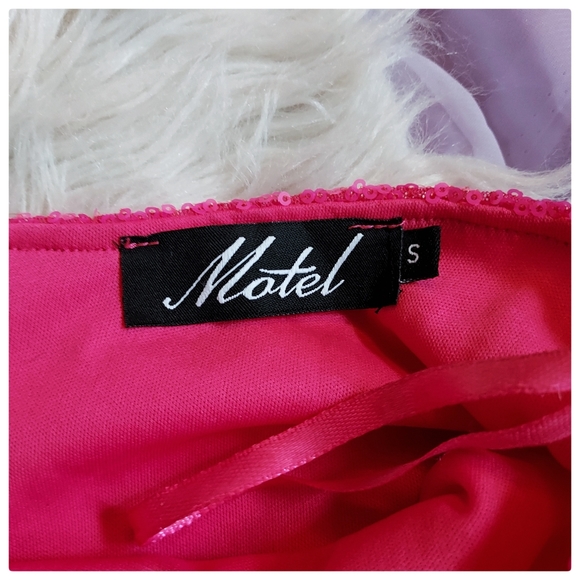 Motel Hot Pink Raver Sequin Bodycon Dress - Picture 4 of 4